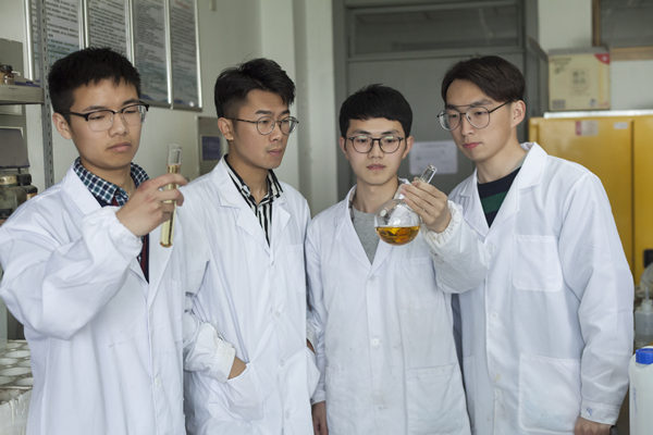 王大谦刘浩刘震陈鹏宇_副本.jpg